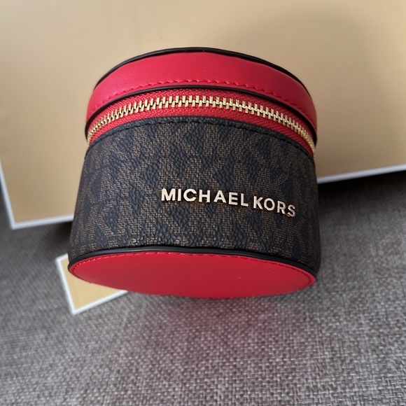 Michael Kors Small Leather Jewelry Case Red - Picture 5 of 9
